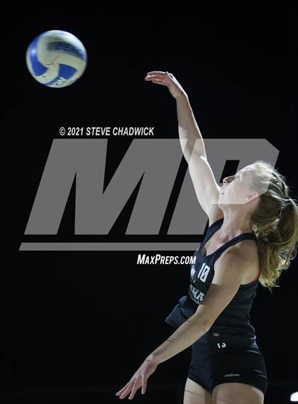 Thumbnail 2 in Gilbert Christian vs Basha photogallery.