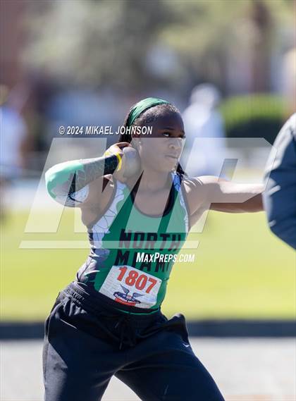 Thumbnail 1 in UF Relays (Friday) photogallery.