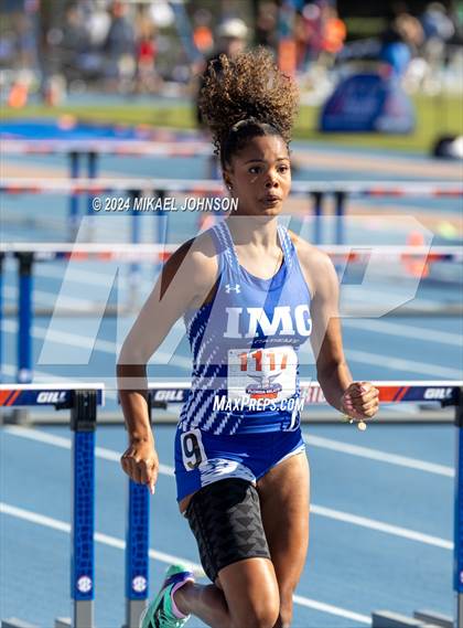 Thumbnail 2 in UF Relays (Friday) photogallery.