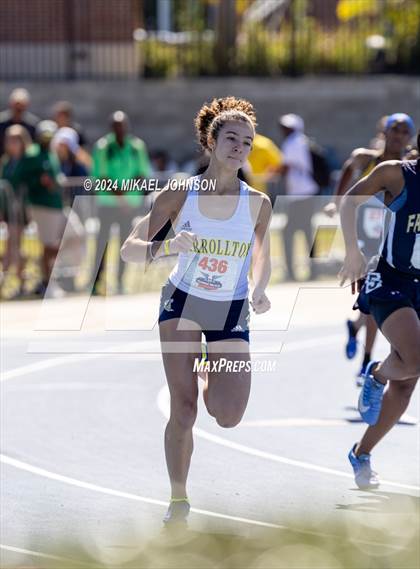 Thumbnail 1 in UF Relays (Friday) photogallery.