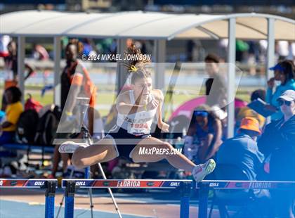 Thumbnail 1 in UF Relays (Friday) photogallery.