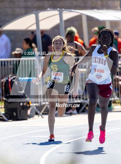 Thumbnail 3 in UF Relays (Friday) photogallery.
