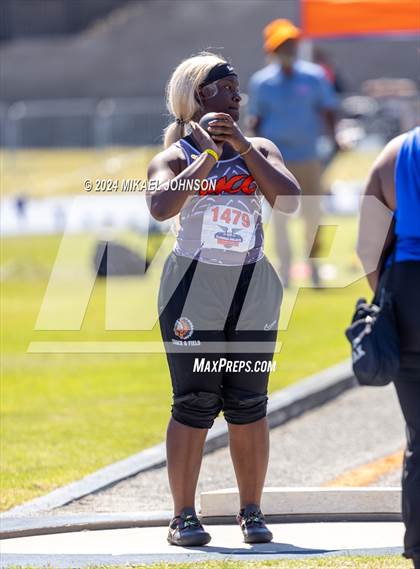 Thumbnail 3 in UF Relays (Friday) photogallery.