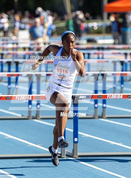 Thumbnail 2 in UF Relays (Friday) photogallery.