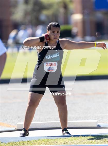 Thumbnail 2 in UF Relays (Friday) photogallery.