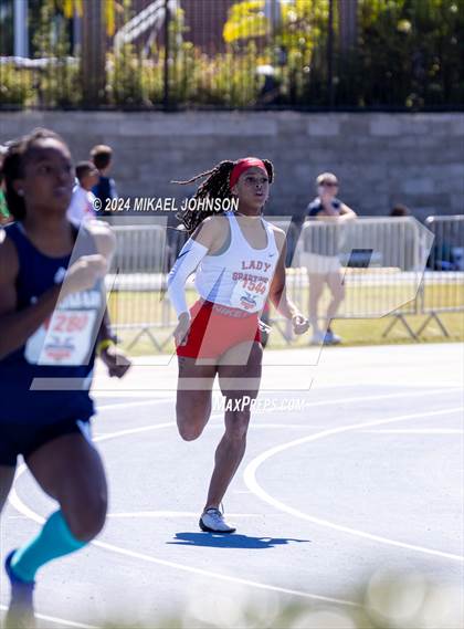 Thumbnail 1 in UF Relays (Friday) photogallery.