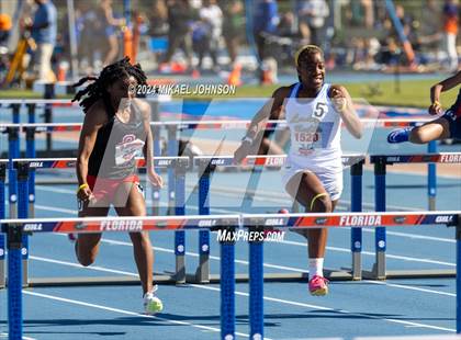 Thumbnail 1 in UF Relays (Friday) photogallery.
