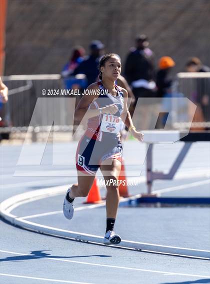 Thumbnail 1 in UF Relays (Friday) photogallery.