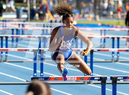 Thumbnail 1 in UF Relays (Friday) photogallery.
