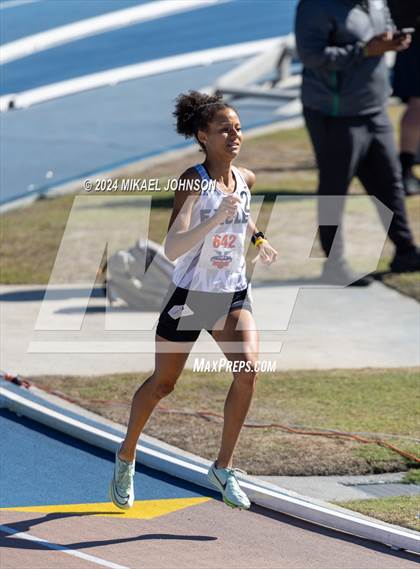 Thumbnail 2 in UF Relays (Friday) photogallery.