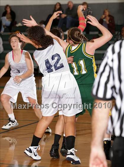 Thumbnail 3 in Immaculate Heart @ La Reina (Providence Tournament) photogallery.
