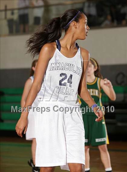 Thumbnail 3 in Immaculate Heart @ La Reina (Providence Tournament) photogallery.