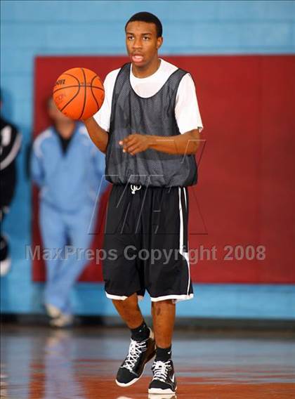 Thumbnail 1 in Lancaster vs North West Classen (Texas-Oklahoma Shootout) photogallery.