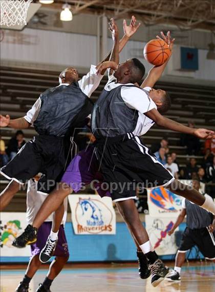 Thumbnail 2 in Lancaster vs North West Classen (Texas-Oklahoma Shootout) photogallery.