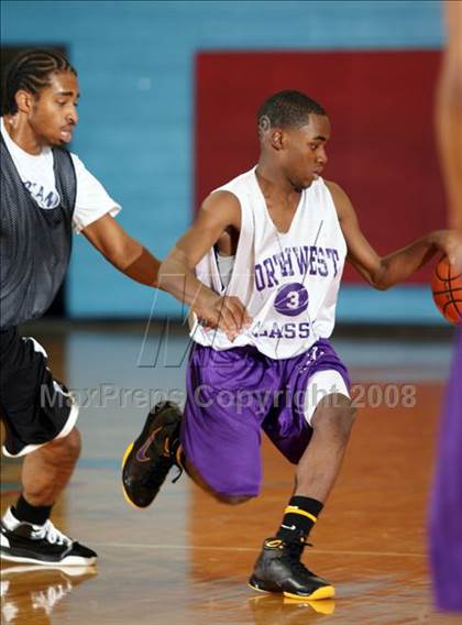 Thumbnail 3 in Lancaster vs North West Classen (Texas-Oklahoma Shootout) photogallery.