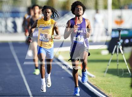 Thumbnail 3 in Bob Hayes Invitational (4x1600) photogallery.