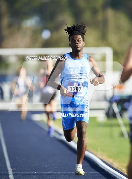 Thumbnail 2 in Bob Hayes Invitational (4x1600) photogallery.