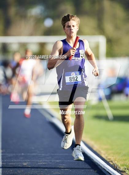 Thumbnail 1 in Bob Hayes Invitational (4x1600) photogallery.