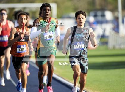 Thumbnail 3 in Bob Hayes Invitational (4x1600) photogallery.