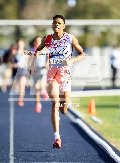 Thumbnail 2 in Bob Hayes Invitational (4x1600) photogallery.
