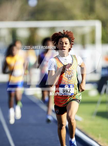 Thumbnail 1 in Bob Hayes Invitational (4x1600) photogallery.