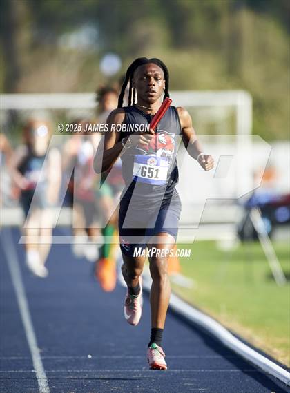 Thumbnail 1 in Bob Hayes Invitational (4x1600) photogallery.