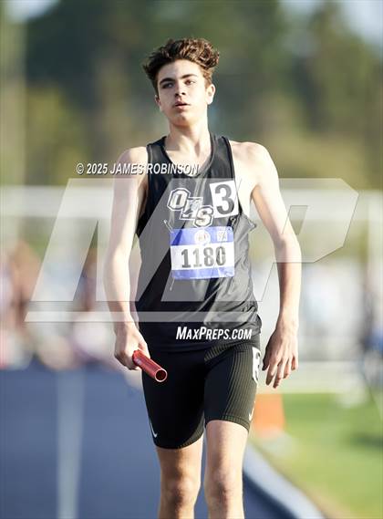 Thumbnail 3 in Bob Hayes Invitational (4x1600) photogallery.