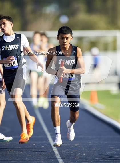 Thumbnail 3 in Bob Hayes Invitational (4x1600) photogallery.