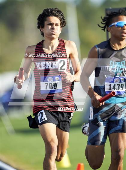 Thumbnail 3 in Bob Hayes Invitational (4x1600) photogallery.