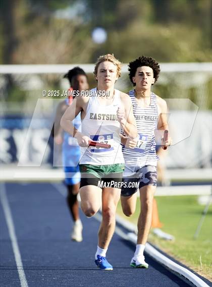 Thumbnail 3 in Bob Hayes Invitational (4x1600) photogallery.
