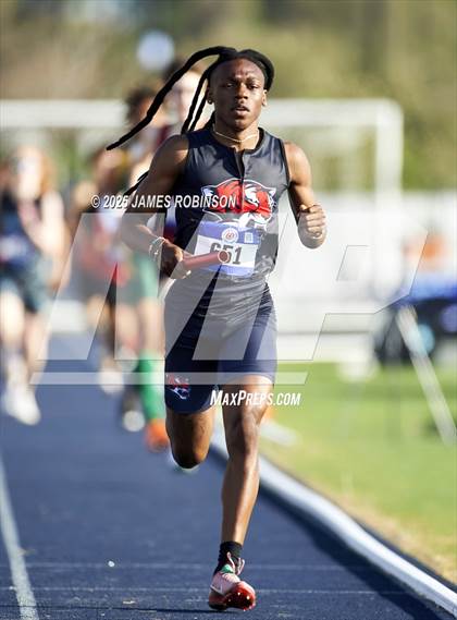 Thumbnail 2 in Bob Hayes Invitational (4x1600) photogallery.