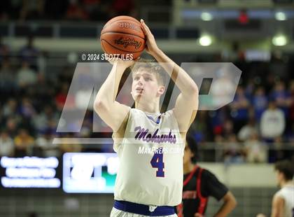 Thumbnail 2 in Portsmouth vs Northwest (OHSAA D3 District Semifinal) photogallery.