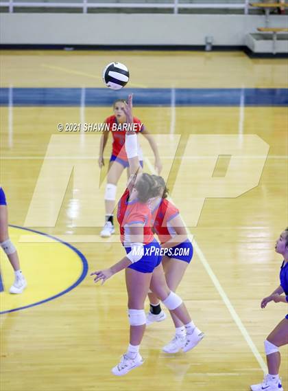 Thumbnail 3 in Roncalli @ Carmel photogallery.