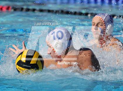 Thumbnail 1 in Clairemont vs. Mt. Carmel (CIF SDS D2 Final) photogallery.