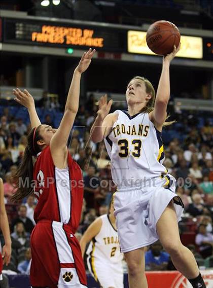 Thumbnail 3 in Carondelet vs. Oak Ridge (CIF NorCal D2 Final) photogallery.
