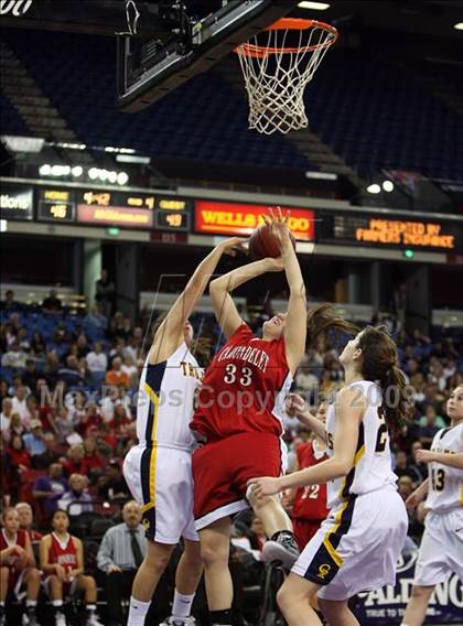 Thumbnail 2 in Carondelet vs. Oak Ridge (CIF NorCal D2 Final) photogallery.