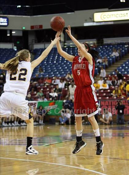 Thumbnail 1 in Carondelet vs. Oak Ridge (CIF NorCal D2 Final) photogallery.