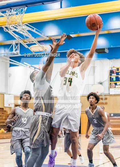 Thumbnail 2 in Castro Valley vs. Hayward (Warren Morse Memorial Tournament) photogallery.