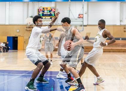 Thumbnail 2 in Castro Valley vs. Hayward (Warren Morse Memorial Tournament) photogallery.