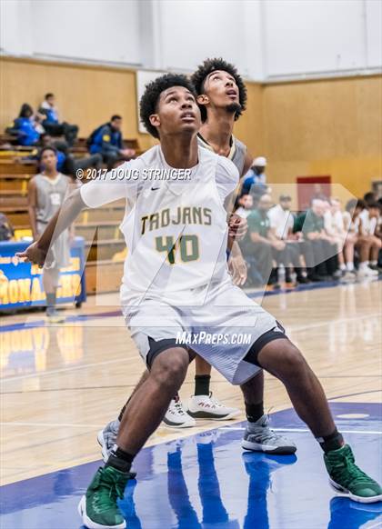 Thumbnail 2 in Castro Valley vs. Hayward (Warren Morse Memorial Tournament) photogallery.