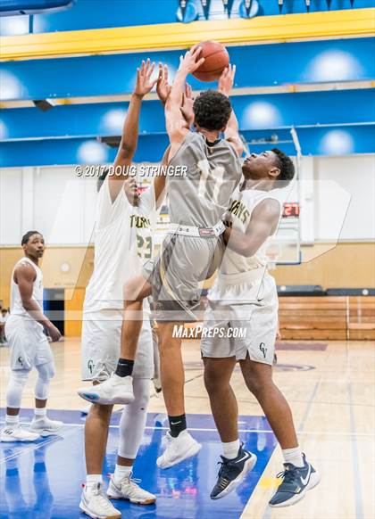 Thumbnail 1 in Castro Valley vs. Hayward (Warren Morse Memorial Tournament) photogallery.