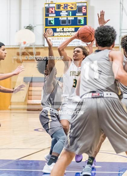 Thumbnail 3 in Castro Valley vs. Hayward (Warren Morse Memorial Tournament) photogallery.