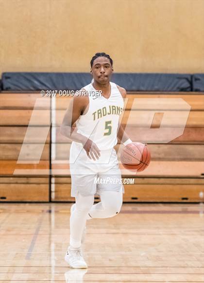 Thumbnail 2 in Castro Valley vs. Hayward (Warren Morse Memorial Tournament) photogallery.