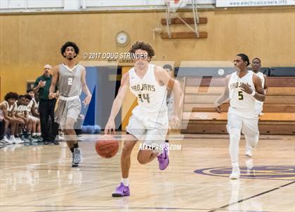 Thumbnail 1 in Castro Valley vs. Hayward (Warren Morse Memorial Tournament) photogallery.