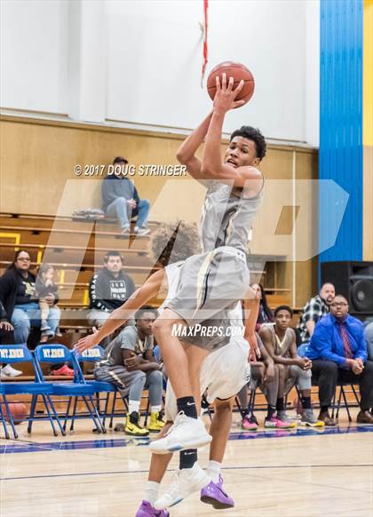Thumbnail 3 in Castro Valley vs. Hayward (Warren Morse Memorial Tournament) photogallery.