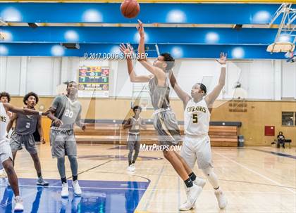 Thumbnail 1 in Castro Valley vs. Hayward (Warren Morse Memorial Tournament) photogallery.