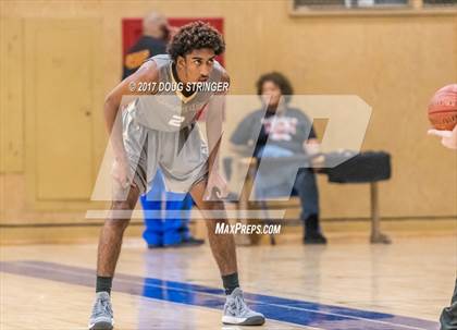 Thumbnail 1 in Castro Valley vs. Hayward (Warren Morse Memorial Tournament) photogallery.