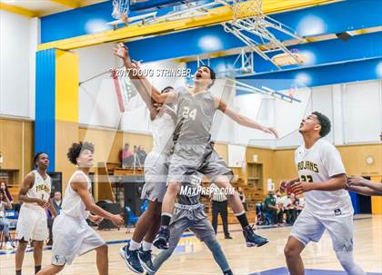 Thumbnail 1 in Castro Valley vs. Hayward (Warren Morse Memorial Tournament) photogallery.