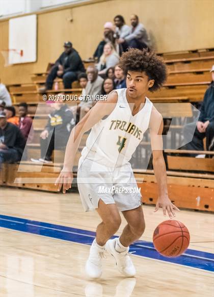 Thumbnail 2 in Castro Valley vs. Hayward (Warren Morse Memorial Tournament) photogallery.