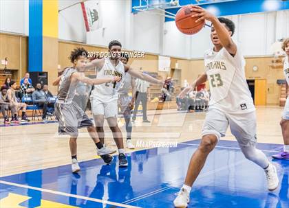 Thumbnail 2 in Castro Valley vs. Hayward (Warren Morse Memorial Tournament) photogallery.